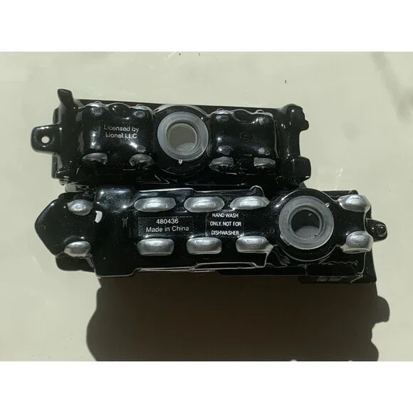 Enesco Corporation Lionel Trains Salt & Pepper Shaker Set - Picture 7 of 14